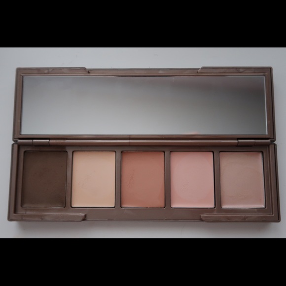 Urban Decay Face palette - Picture 2 of 4